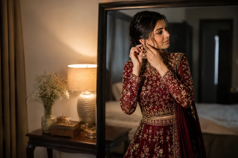 how to accessorize ethnic wear with minimal jewellery on a festive lehenga